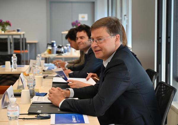 EUACI провела зустріч з Віцепрезидентом Європейської Комісії Валдісом Домбровскісом та українськими антикорупційними інституціями