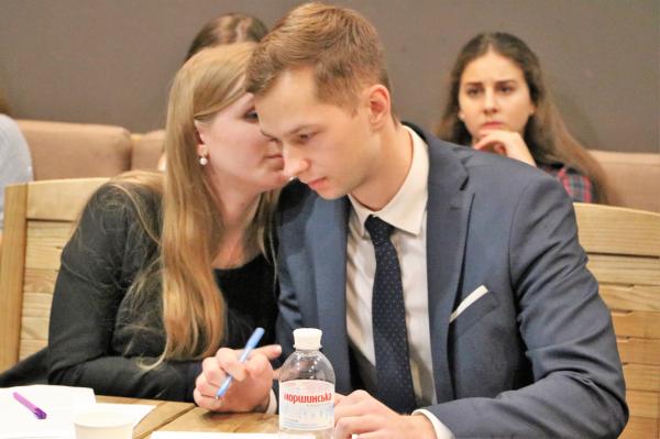 Ukrainian Law Students Debate Anti-Corruption